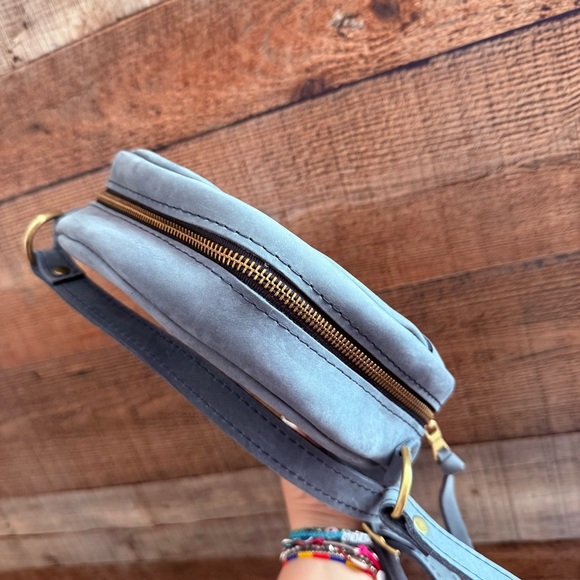 NWOT Portland Leather Almost Perfect Circle Large Crossbody Bag - Picture 8 of 10